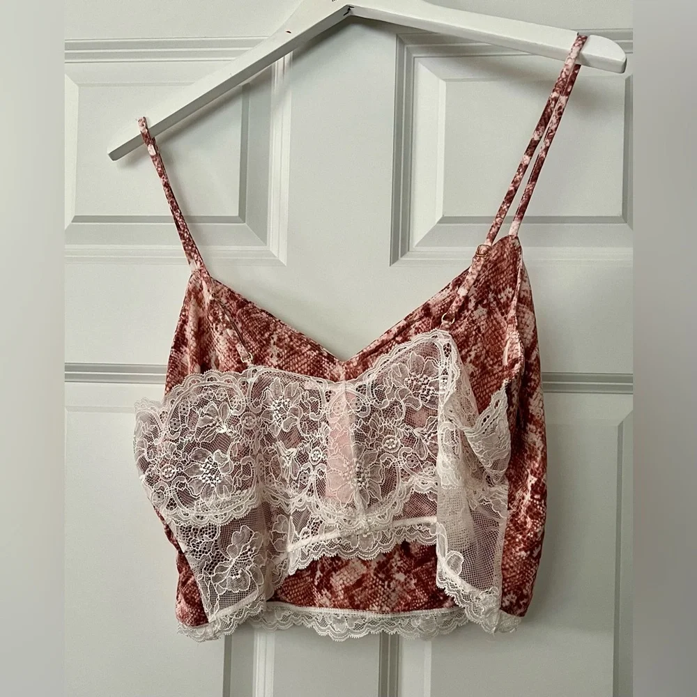 Women’s Victoria Secret Lace Snakeskin Print Lounge Tank Top. NEW! - Picture 5 of 7